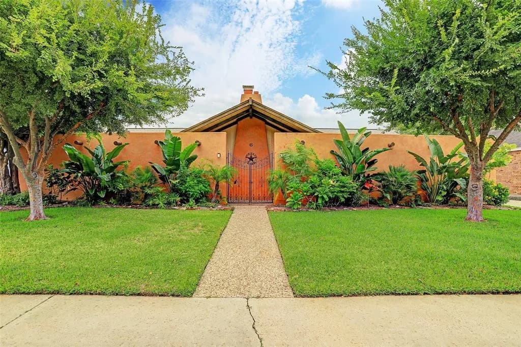 6 Dansby Dr E, Galveston, TX — 10% reduction (est. $984 tax savings)